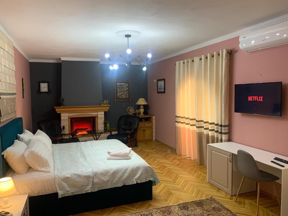Belux Hotel Tirana Exteriör bild