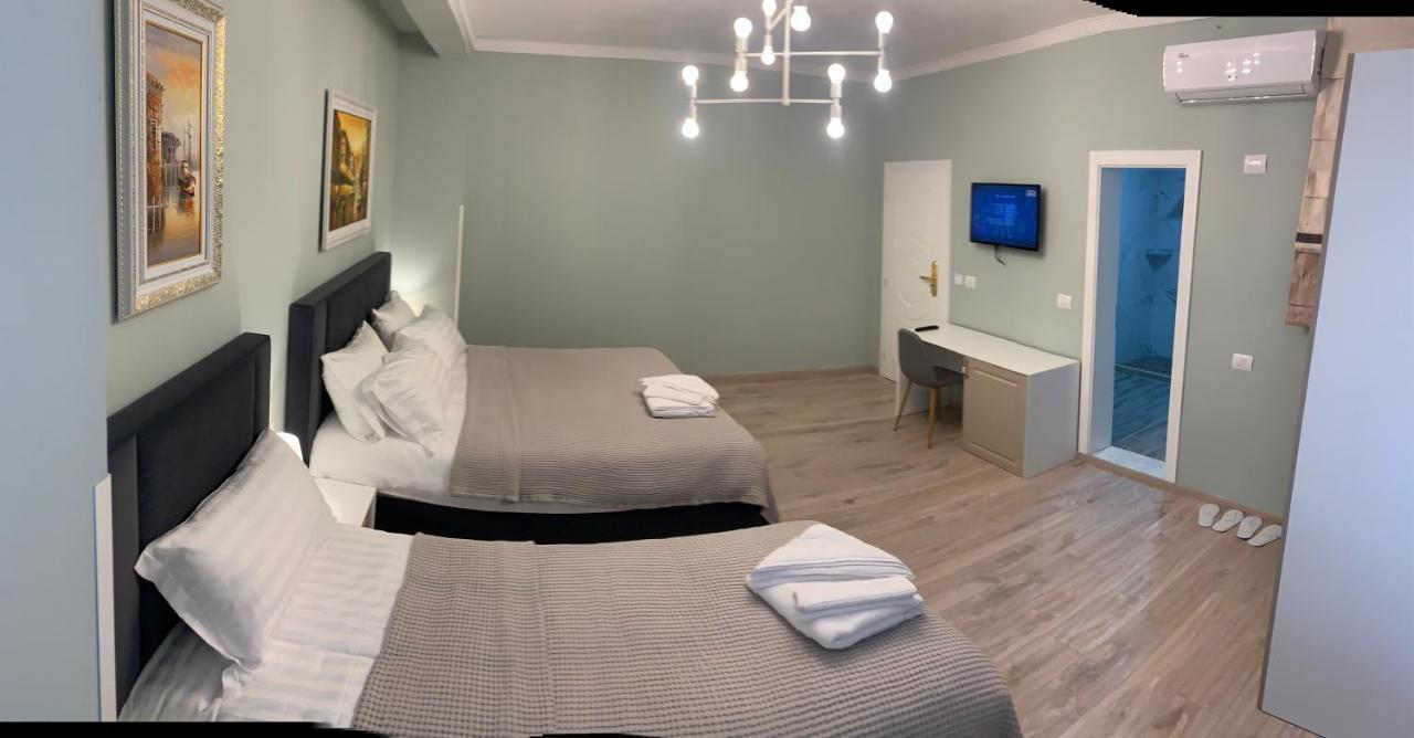 Belux Hotel Tirana Exteriör bild