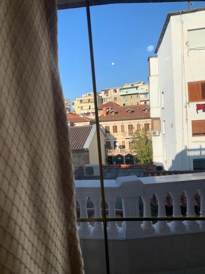 Belux Hotel Tirana Exteriör bild