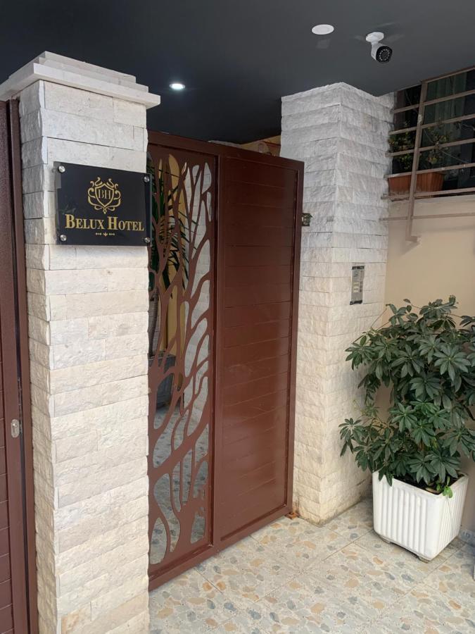 Belux Hotel Tirana Exteriör bild
